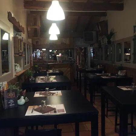 Hotel Restaurant Chez Pito 3*